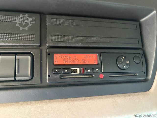 Koel-vriestransport DAF LF220FA + Thermo king + euro 6 + manual
