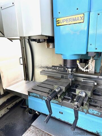 Centro de maquinação vertical YCM VMC 65 A / Fanuc OM