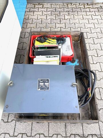 Centro de maquinação vertical YCM VMC 65 A / Fanuc OM