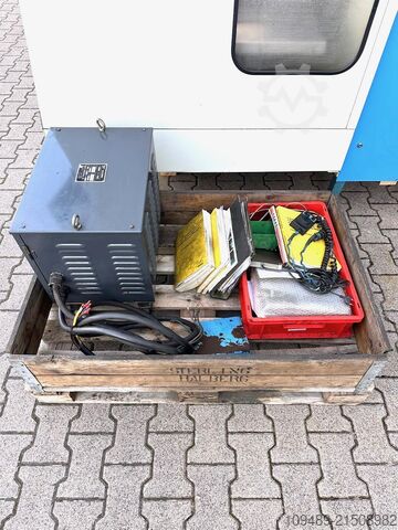 Centro de maquinação vertical YCM VMC 65 A / Fanuc OM