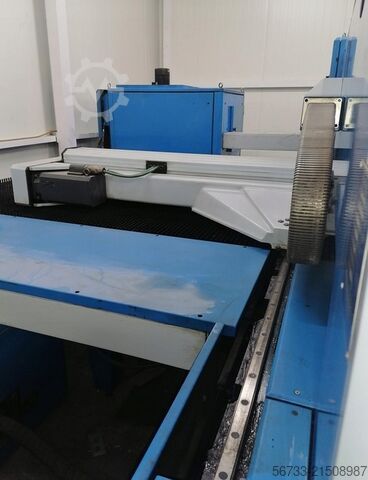 Revolver delik pres makinesi FINNPOWER A5 20  2500 x 1250 mm