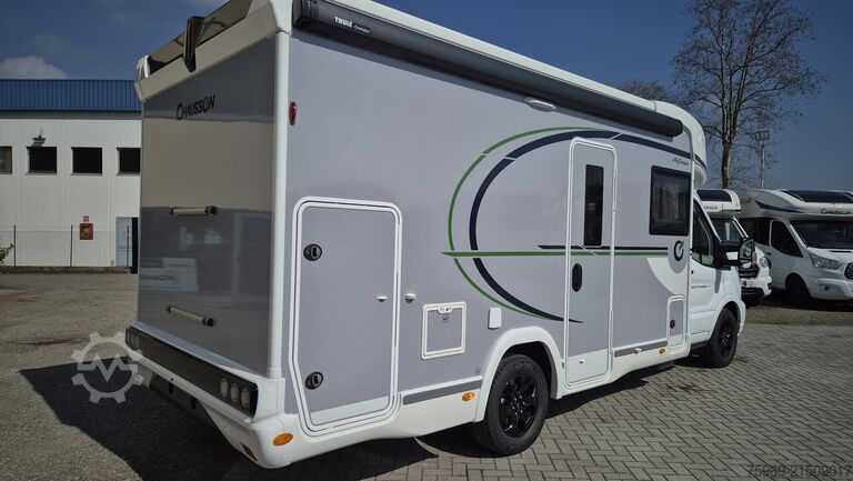 Yarı entegre karavan Chausson 640 TITANIUM LINE M26
