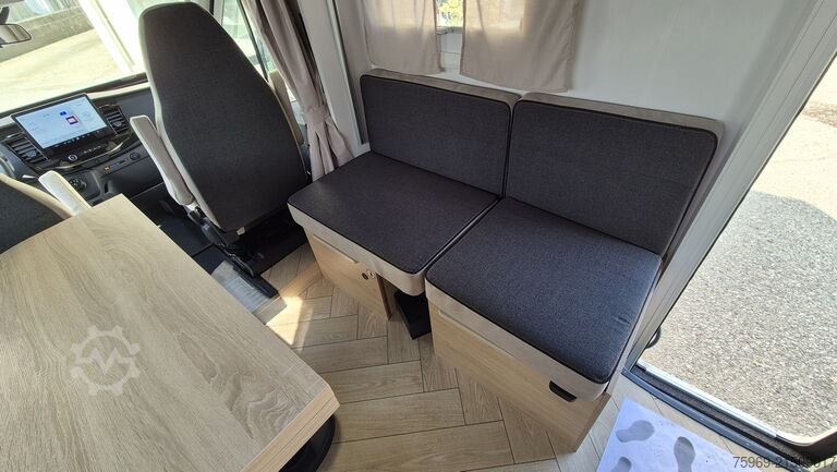 Yarı entegre karavan Chausson 640 TITANIUM LINE M26