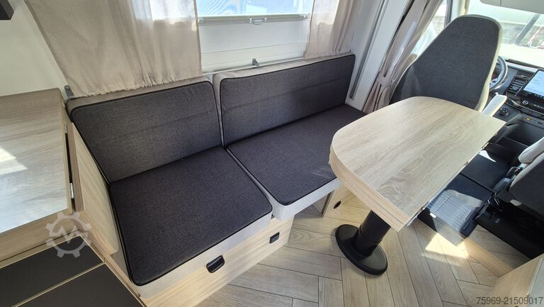 Yarı entegre karavan Chausson 640 TITANIUM LINE M26