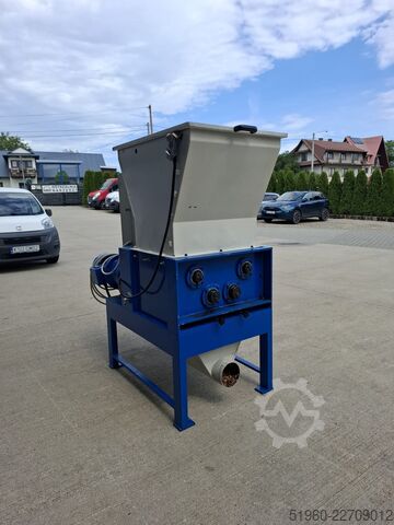 Houtversnipperaar, houtshredder ISUE 3/26 ISUE 3/26