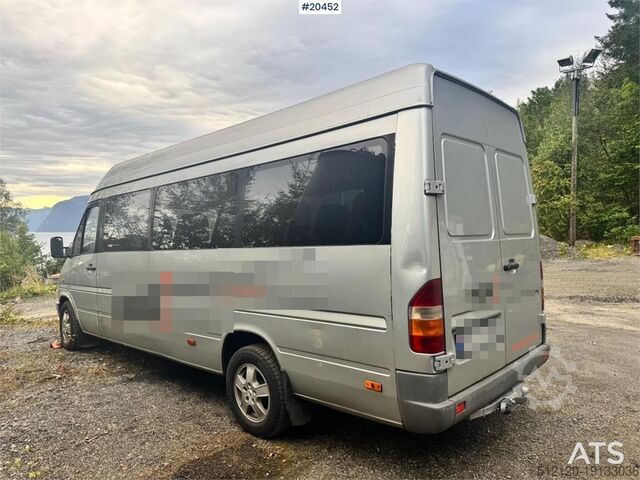 Minibus Mercedes-Benz Sprinter 312 Minibus.