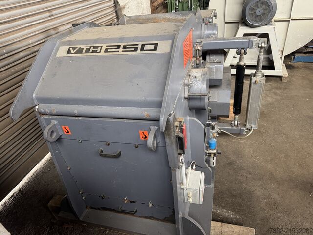 Wood shredder Vecoplan VTH 250 (250 x 650)
