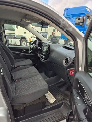 Bus de passagers Mercedes-Benz VITO 114 CDI TOURER