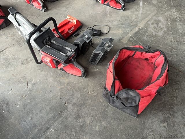 Malá zařízení Milwaukee MXF COS350-601