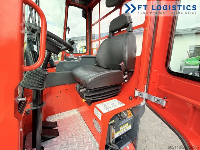 Empilhadeira multidirecional Combilift C3000ET TRIPLEX 5940 WIDE FORK POSITIONE