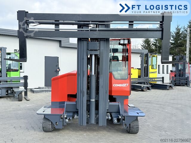 Empilhadeira multidirecional Combilift C3000ET TRIPLEX 5940 WIDE FORK POSITIONE