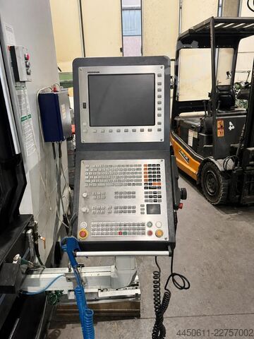 Vertikální obráběcí centrum DOOSAN VCF-850LSR