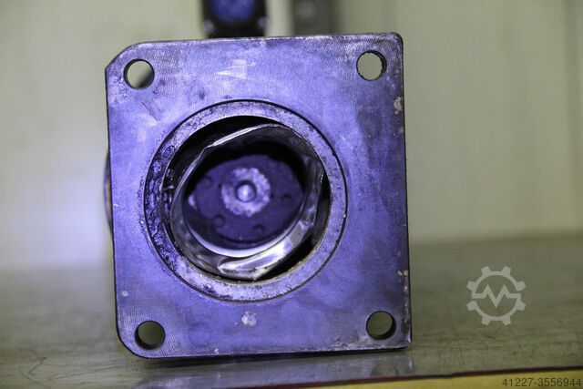 Motor de imán permanente Indramat MDC10.30D/MMA-0/WI444/S06