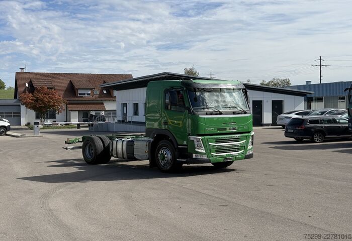 Podvozek nákladního auta Volvo FM-460 4x4R Fahrgestell / Swiss-Vehicle