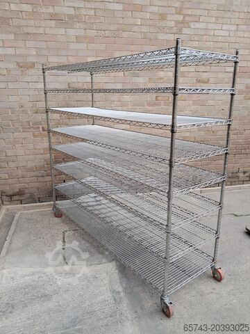 Wózki do studzenia chleba  