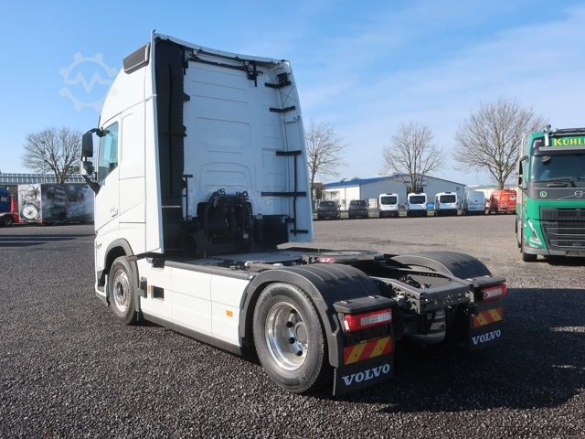 Cap tractor standard Volvo FH 500 Aero Euro 6 Globetrotter XL Leder