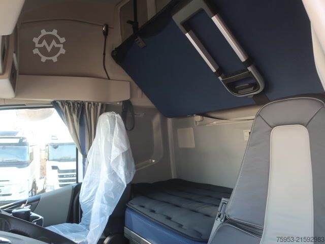 Cap tractor standard Volvo FH 500 Aero Euro 6 Globetrotter XL Leder