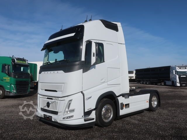 Cap tractor standard Volvo FH 500 Aero Euro 6 Globetrotter XL Leder