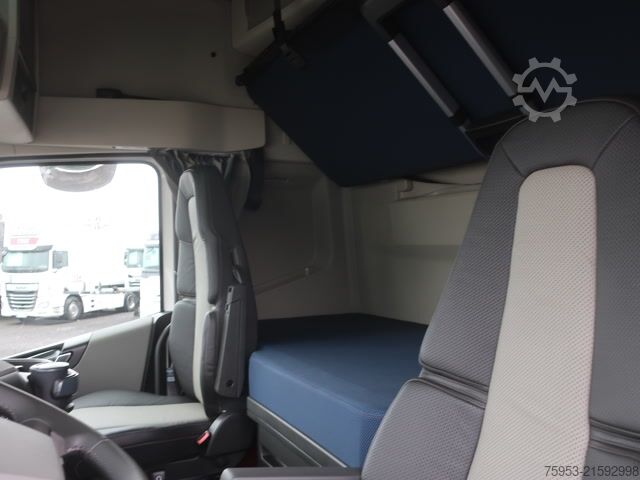 Cap tractor standard Volvo FH 500 Aero Euro 6 Globetrotter XL Leder Mikrowell