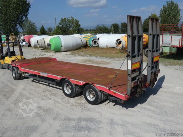 Semirimorchio ribassato per il trasporto di macchine edili CTC RP27G