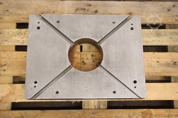Mounting plate with T-slot unbekannt 605/450/H97 mm