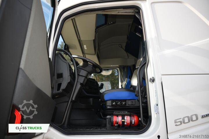 Standard tractor unit VOLVO FH 500 Globetrotter XL Varios