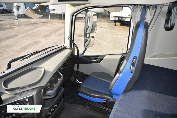 Standard tractor unit VOLVO FH 500 Globetrotter XL Varios