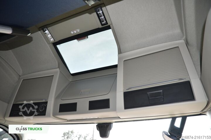 Standard tractor unit VOLVO FH 500 Globetrotter XL Varios