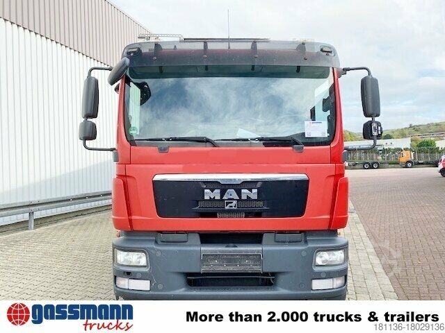 Dobozos teherautó MAN TGM 26.340 6x2-4 LL Getränkewagen,