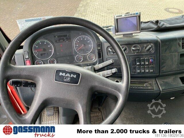 Dobozos teherautó MAN TGM 26.340 6x2-4 LL Getränkewagen,