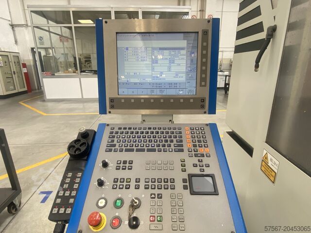 Fresatrice e foratrice universale CNC Mikron HPM1000U