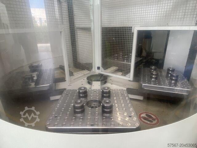 Fresatrice e foratrice universale CNC Mikron HPM1000U