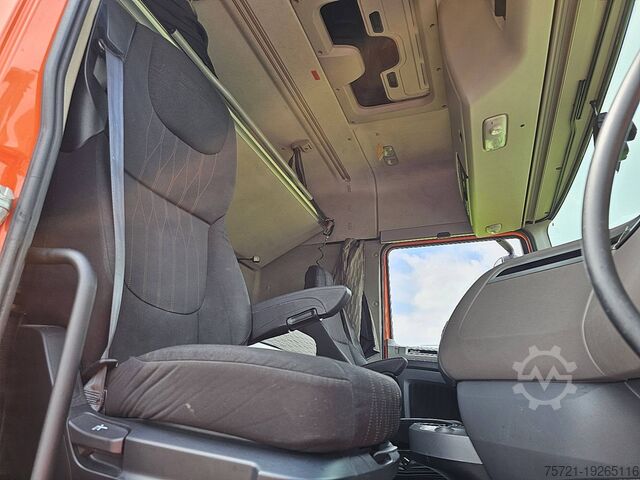 Standaard trekker DAF XF 450 SPACECAB SPOILERS