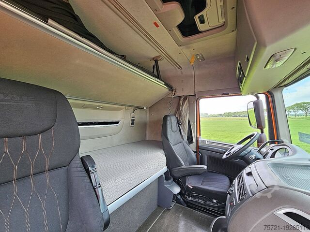 Standaard trekker DAF XF 450 SPACECAB SPOILERS