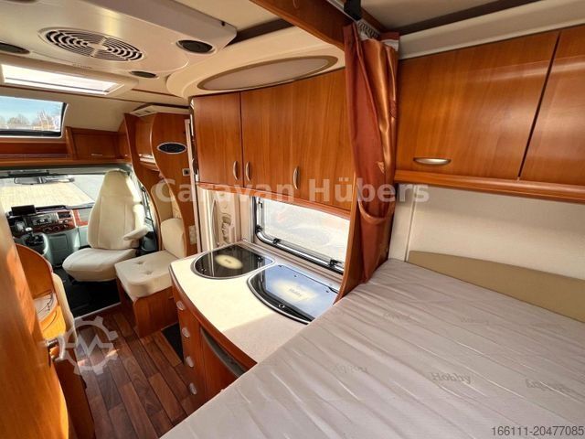 Teilintegriertes Wohnmobil HOBBY Van t 500 GFSC - Festbett - 2 x Klima - Sat/TV