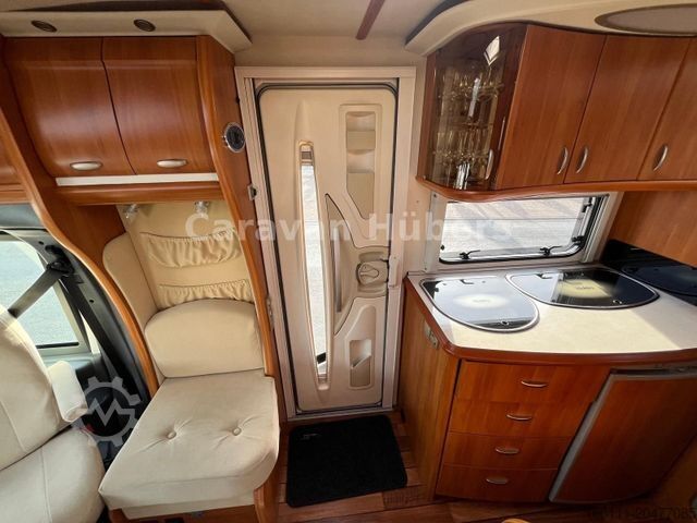Teilintegriertes Wohnmobil HOBBY Van t 500 GFSC - Festbett - 2 x Klima - Sat/TV