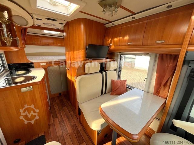 Teilintegriertes Wohnmobil HOBBY Van t 500 GFSC - Festbett - 2 x Klima - Sat/TV