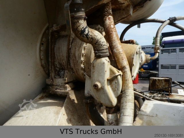 Auflieger Stetter 10 kbm Betonmischer mit Deutz Motor