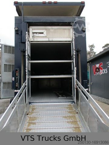 Pferdeanhänger MENKE-JANZEN 4.Stock Viehanhänger m.  Aggregat Hubdach Tränke