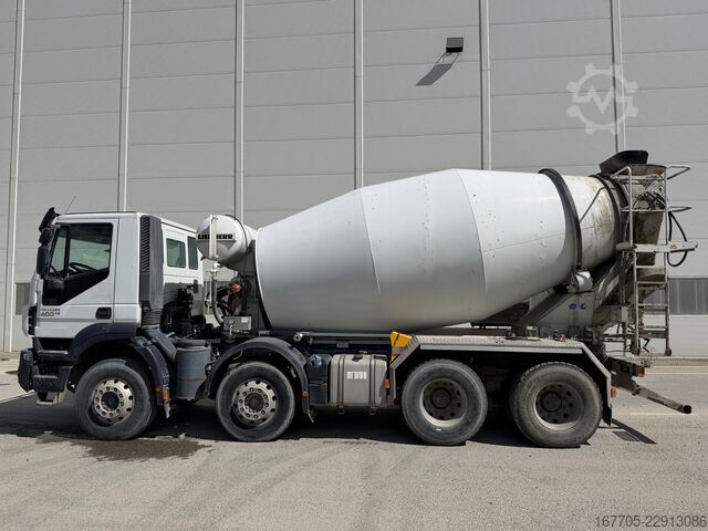  IVECO TRAKKER 400