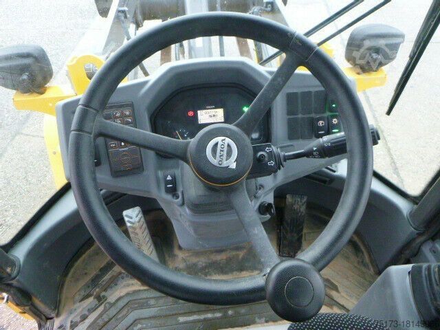 Wiellader VOLVO L30G Radlader 4x4 ALLRAD