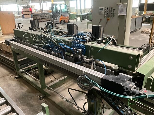 Band saw with feeding table HEMA UH900