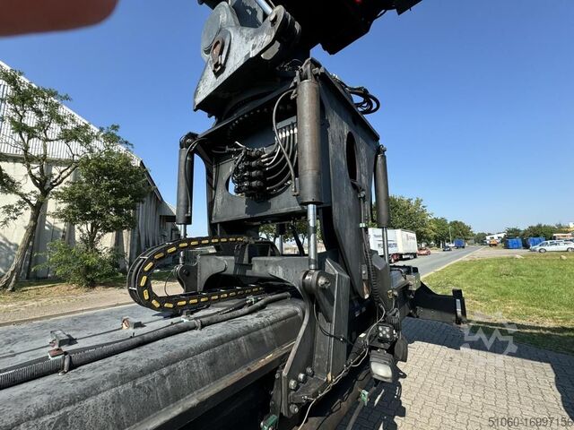 Volle container reachstacker Linde C4234TL