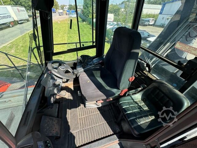 Full-container reach stacker Linde C4234TL