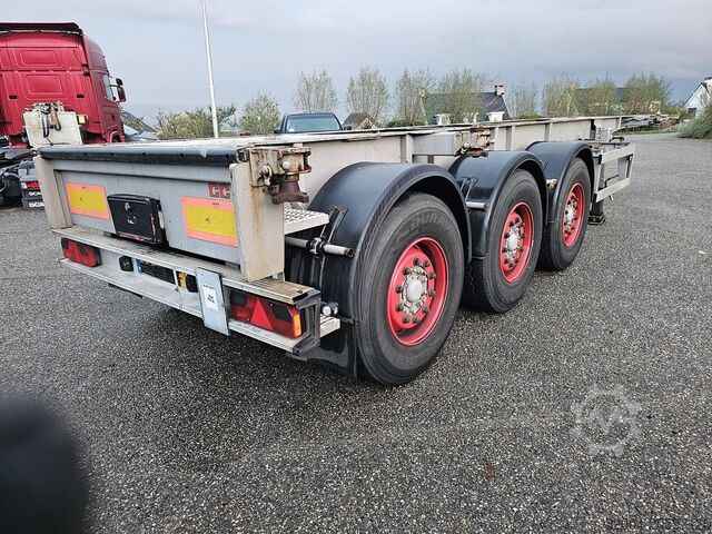 Containervervoer RENDERS ROC 12 27 CC 30 HOLLAND TRAILER.