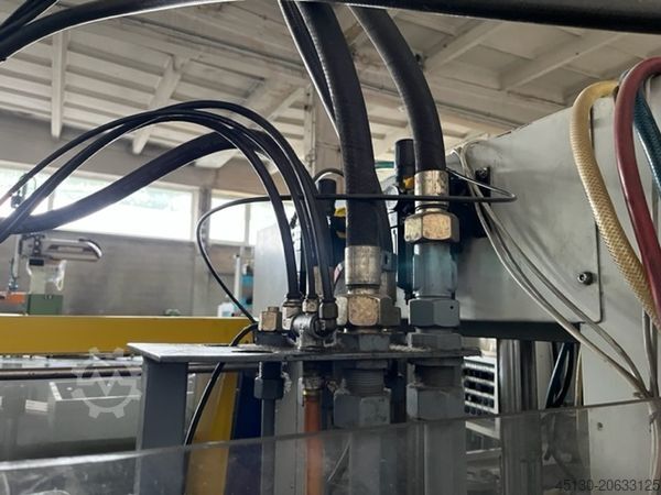 Μηχανή χύτευσης με έγχυση Battenfeld BA 1300V/315 V-R