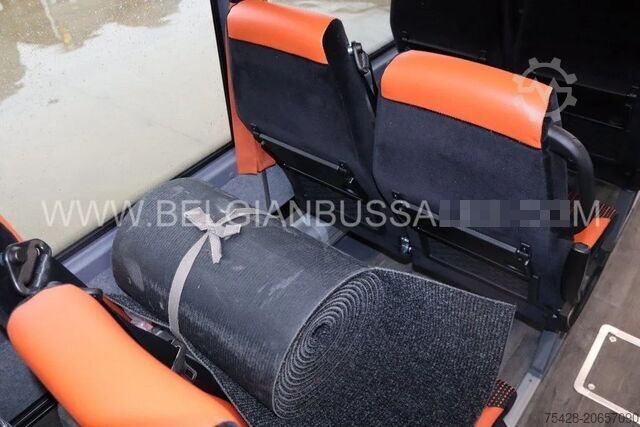 Bus interurbain Iveco Evadys 12m / Rear door / 3-point seat belts / N...