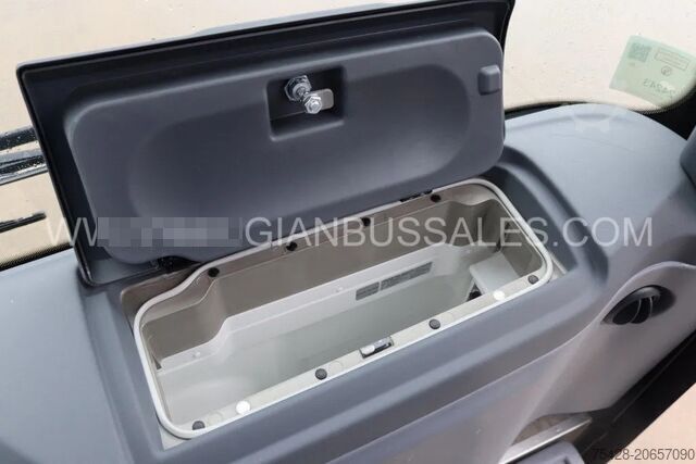 Bus interurbain Iveco Evadys 12m / Rear door / 3-point seat belts / N...
