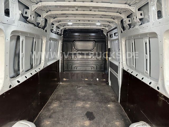 Bestelwagen met verhoogd dak MAN TGE 3.180 4x2 Kastenwagen *Unfallschaden*