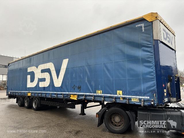 Öppen semitrailer med kapell Schmitz Cargobull Semitrailer Curtainsider Mega